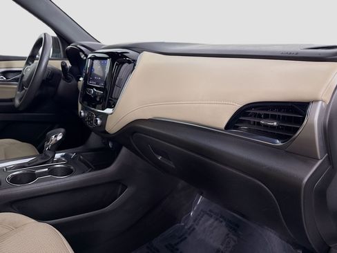 Used 2023 Chevrolet Traverse LS FWD image 31