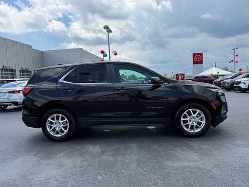 Used 2024 Chevrolet Equinox LT FWD image 2