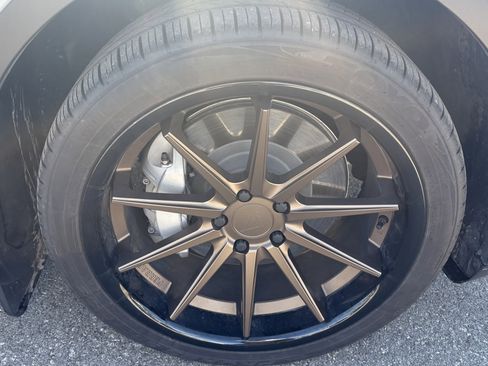 Used 2023 Tesla Model Y Long Range image 15