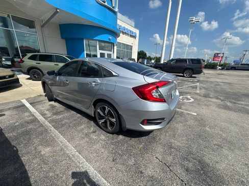 Used 2016 Honda Civic Touring image 7