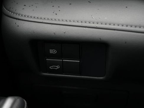 Used 2021 Toyota Highlander XLE image 53