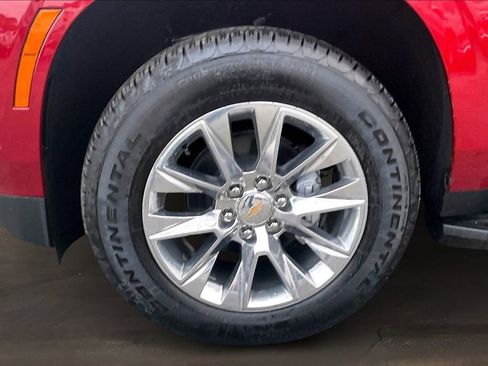 New 2025 Chevrolet Suburban Premier w/ Sun And Tow Package image 13