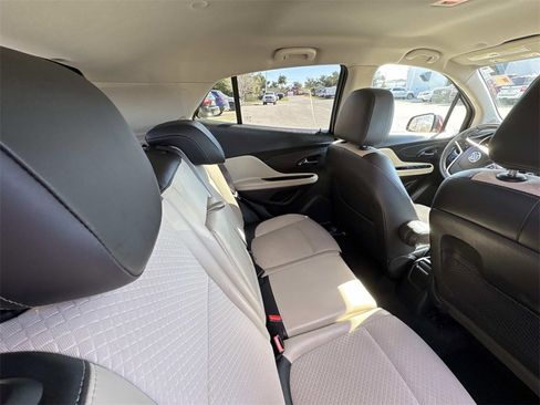 Used 2018 Buick Encore Preferred image 15