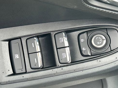 Certified 2025 Subaru Crosstrek 2.5i Limited w/ Crosstrek Mirror Package image 38