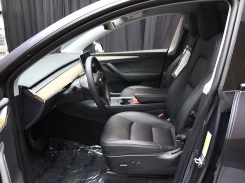 Used 2022 Tesla Model Y Performance image 45