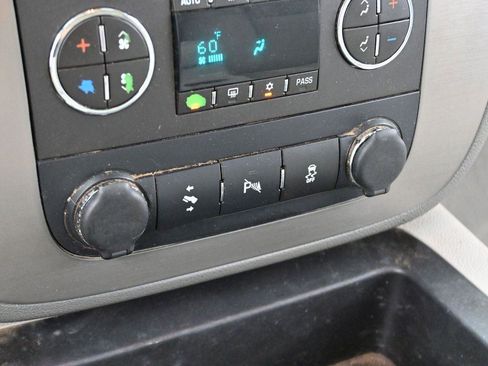 Used 2012 GMC Sierra 1500 SLT w/ Heritage Edition AWD/4WD image 24