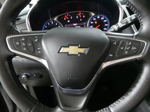 Used 2021 Chevrolet Equinox Premier AWD/4WD image 25