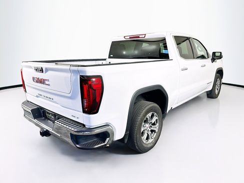 Used 2025 GMC Sierra 1500 SLT image 9
