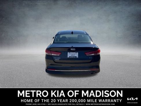 Used 2016 Kia Optima EX w/ Premium Package image 5