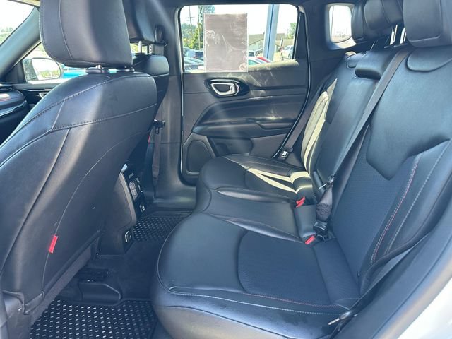 Used 2025 Jeep Compass Trailhawk AWD/4WD image 19