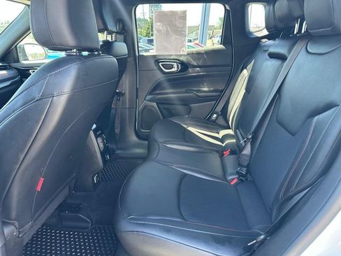 Used 2025 Jeep Compass Trailhawk AWD/4WD image 19