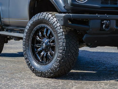 Used 2022 Ford Bronco Black Diamond image 14