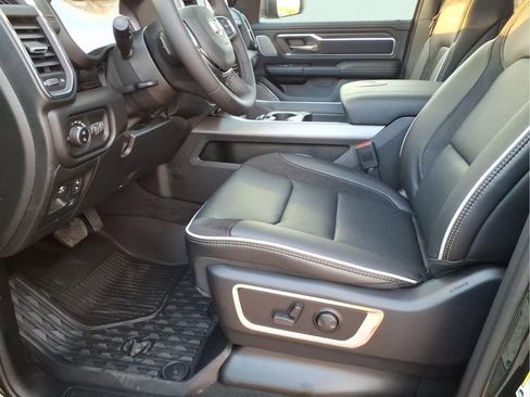 New 2026 RAM 1500 Laramie AWD/4WD image 14