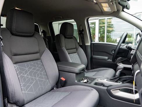 New 2026 Nissan Frontier SV w/ Tow Package AWD/4WD image 28