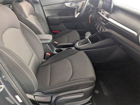 Used 2022 Kia Forte LXS w/ LXS Technology Package image 28