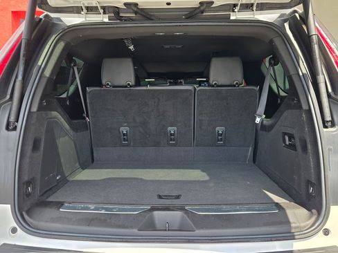 Used 2021 Cadillac Escalade ESV Premium Luxury image 28