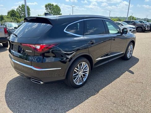 Certified 2023 Acura MDX SH-AWD w/ Advance Package image 3