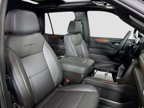 New 2026 GMC Yukon Denali w/ Sun & Power Step Package image 30