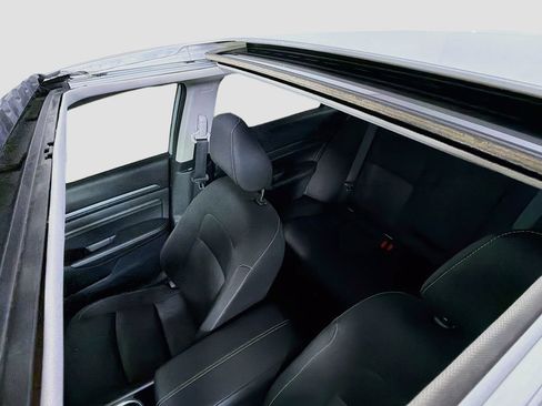 Used 2021 Nissan Altima 2.5 SV w/ SV Premium Package FWD image 17