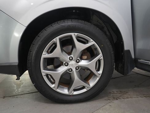 Used 2015 Subaru Forester 2.5i Touring w/ Eyesight & Navigation System AWD/4WD image 30
