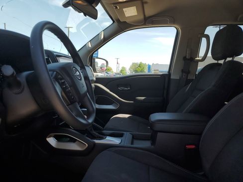 Used 2022 Nissan Frontier SV RWD image 8