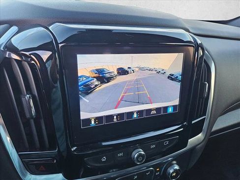 Used 2023 Chevrolet Traverse RS image 18
