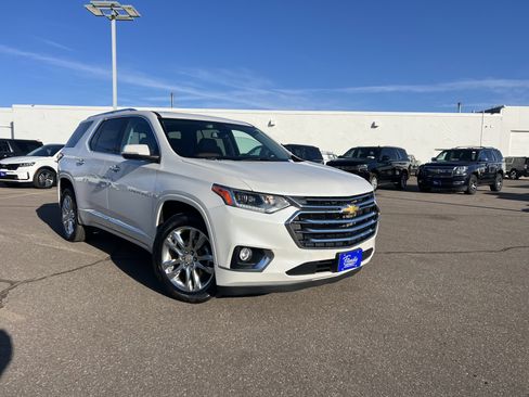 Certified 2021 Chevrolet Traverse High Country image 2