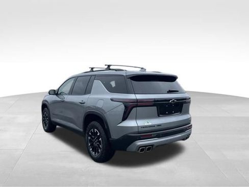 Used 2024 Chevrolet Traverse Z71 w/ Enhanced Driving Package AWD/4WD image 3