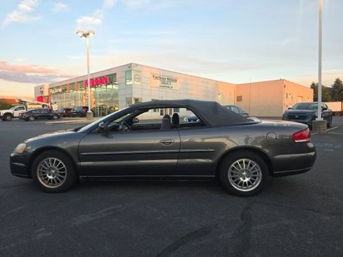 Used 2004 Chrysler Sebring LX FWD image 20