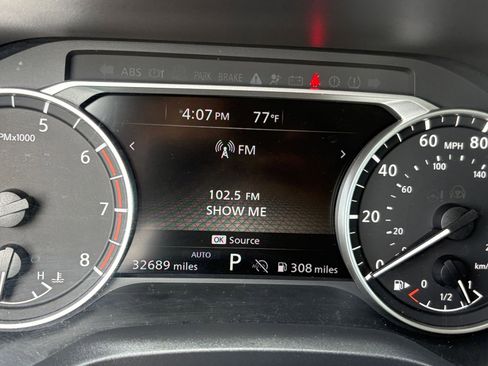 Used 2025 Nissan Rogue SV AWD/4WD image 42
