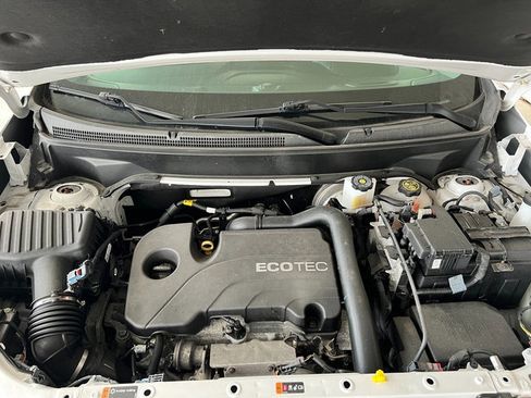 Used 2021 Chevrolet Equinox LT image 4