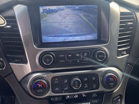 Used 2020 Chevrolet Suburban Premier w/ Premier 6.2L Value Package image 23