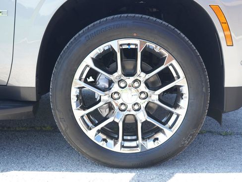 New 2026 Chevrolet Tahoe Premier w/ Sun And Tow Package AWD/4WD image 13
