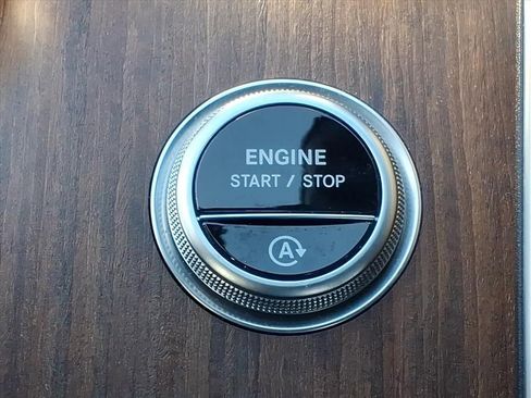 Used 2023 Mercedes-Benz C 300 4MATIC Sedan image 18