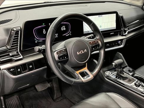 Used 2024 Kia Sportage EX FWD image 16