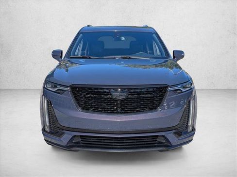 Used 2024 Cadillac XT6 Luxury image 2
