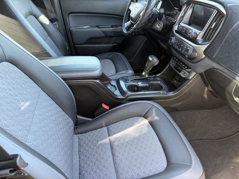 Used 2021 Chevrolet Colorado Z71 RWD image 7