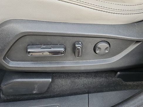 Used 2025 Honda Pilot Touring image 20