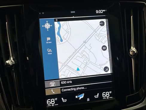 Used 2020 Volvo V90 T6 Cross Country image 18