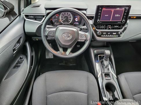 Used 2022 Toyota Corolla LE image 10