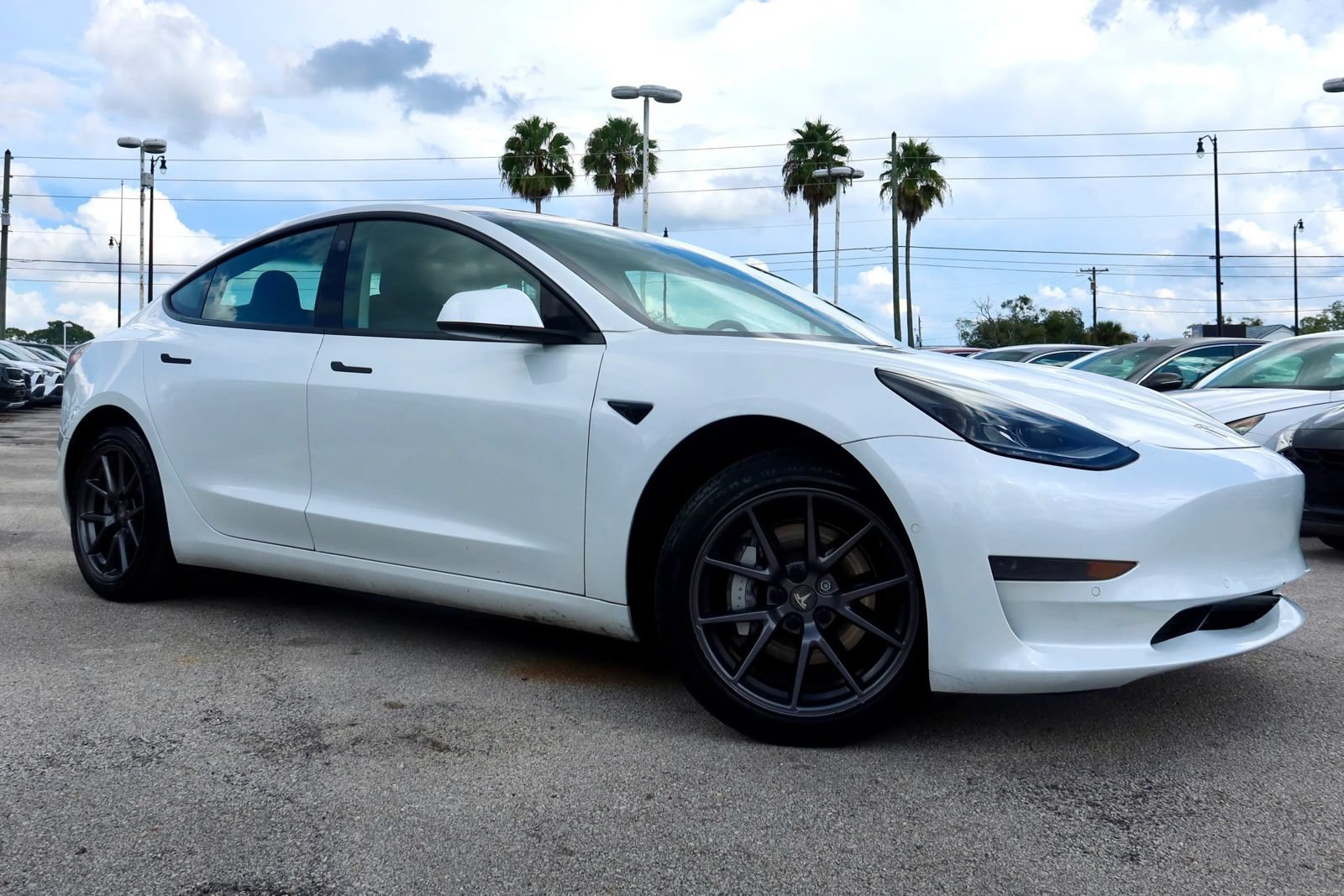Used 2021 Tesla Model 3 Standard Range Plus RWD image 1