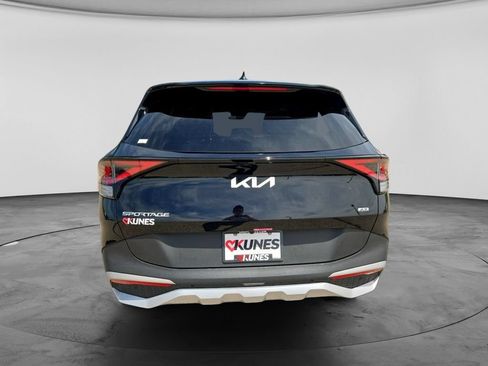 Used 2025 Kia Sportage LX AWD/4WD image 8