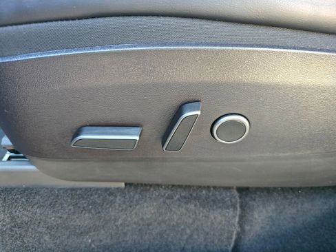 Used 2021 Tesla Model Y Long Range image 17