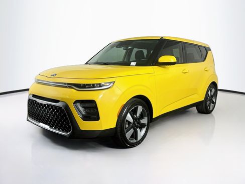Used 2020 Kia Soul EX w/ Option Group 015 FWD image 3
