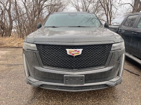 Used 2022 Cadillac Escalade ESV Sport w/ Touring Package image 2