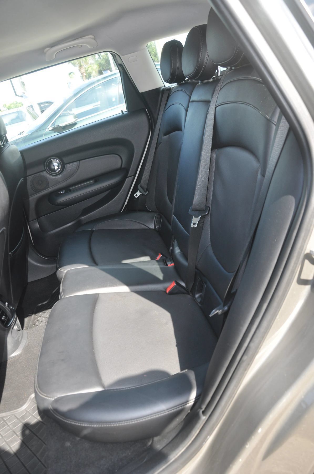 Used 2016 MINI Cooper Clubman FWD image 15