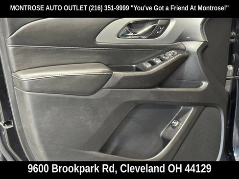 Used 2023 Chevrolet Traverse LT FWD image 14
