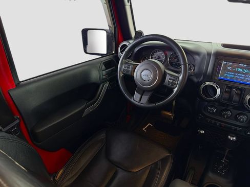 Used 2014 Jeep Wrangler Sahara w/ Connectivity Group AWD/4WD image 24