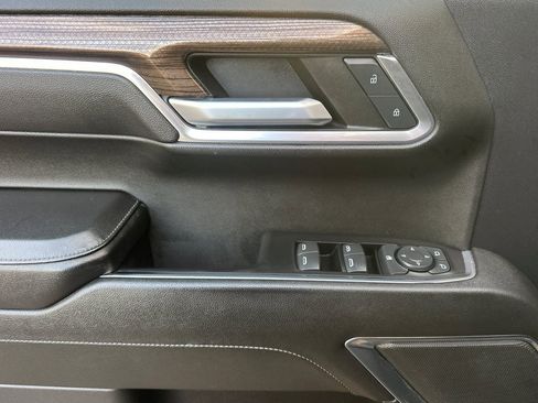 Used 2022 Chevrolet Silverado 1500 LT image 11