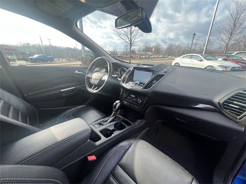 Used 2018 Ford Escape Titanium image 10